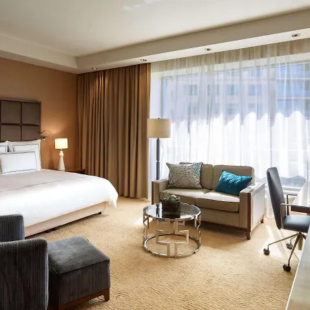 Swissotel Al Ghurair Dubai - Deira & Creek Exterior photo A room at the hotel