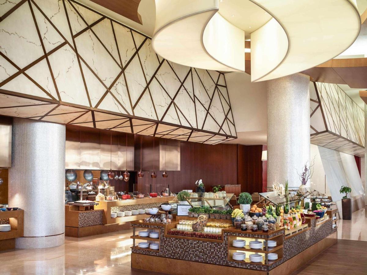 Отель Swissotel Al Ghurair - Deira & Creek Дубай