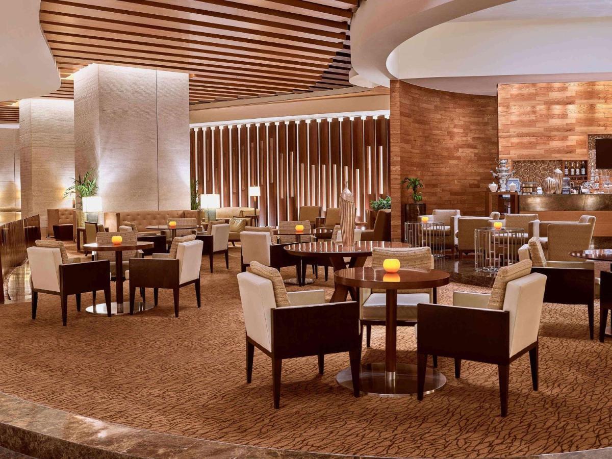 Отель Swissotel Al Ghurair - Deira & Creek 5*