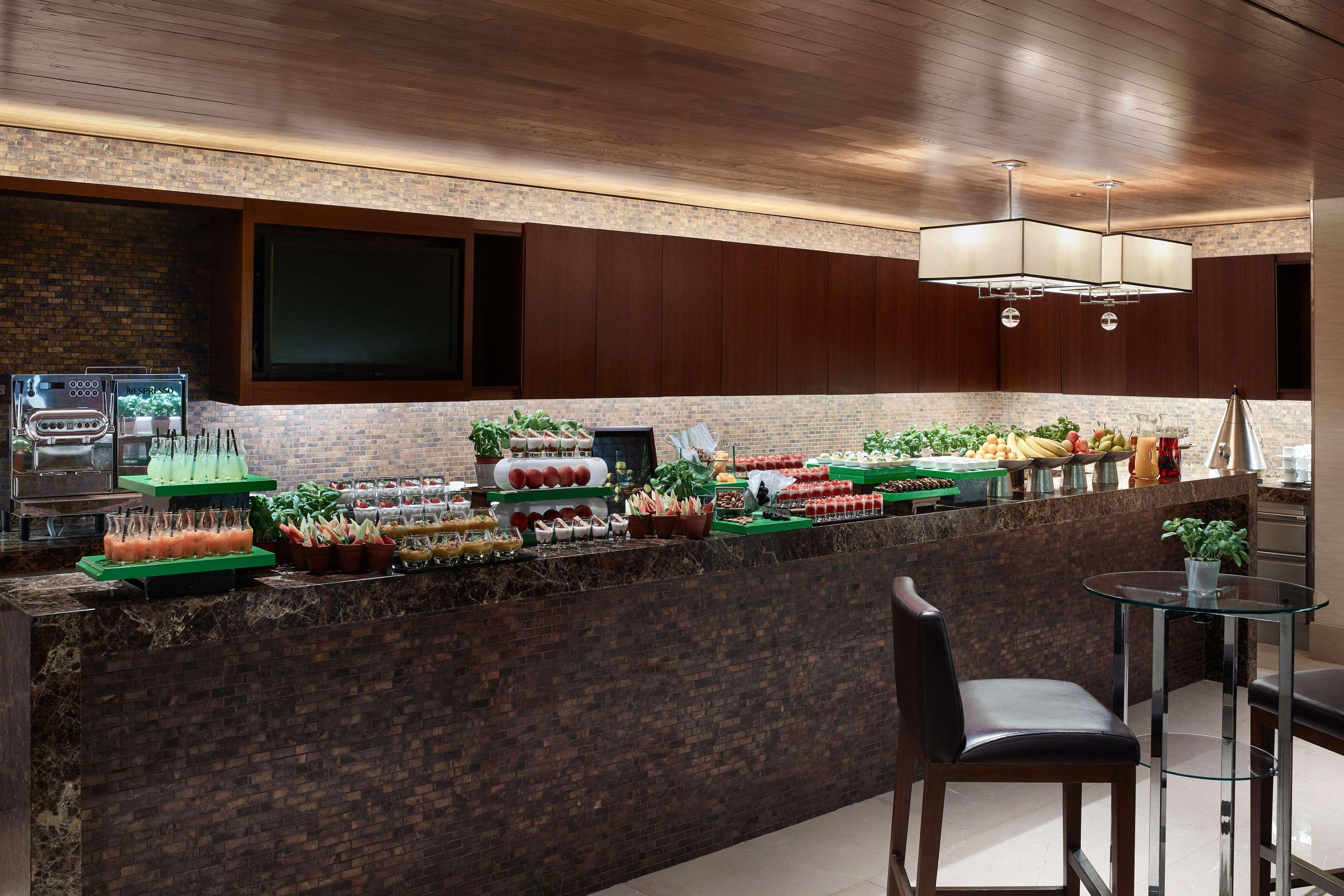 होटल Swissotel Al Ghurair - Deira & Creek 5*