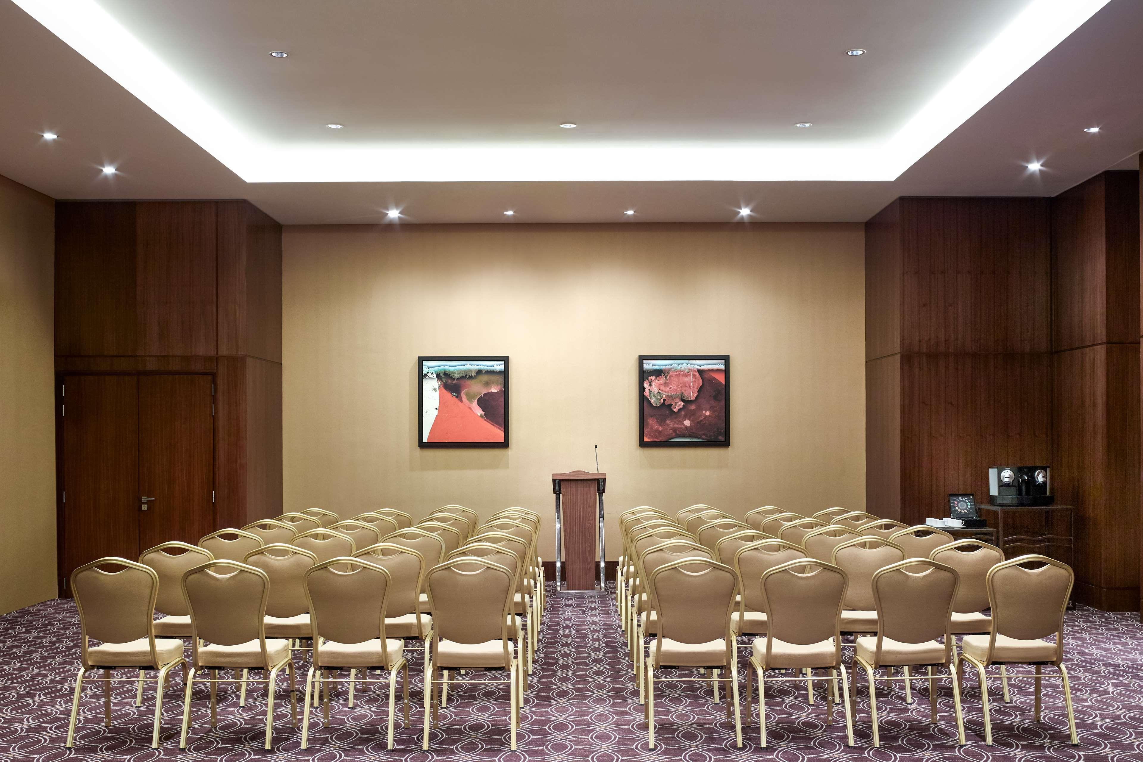 Swissotel Al Ghurair - Deira & Creek Дубай