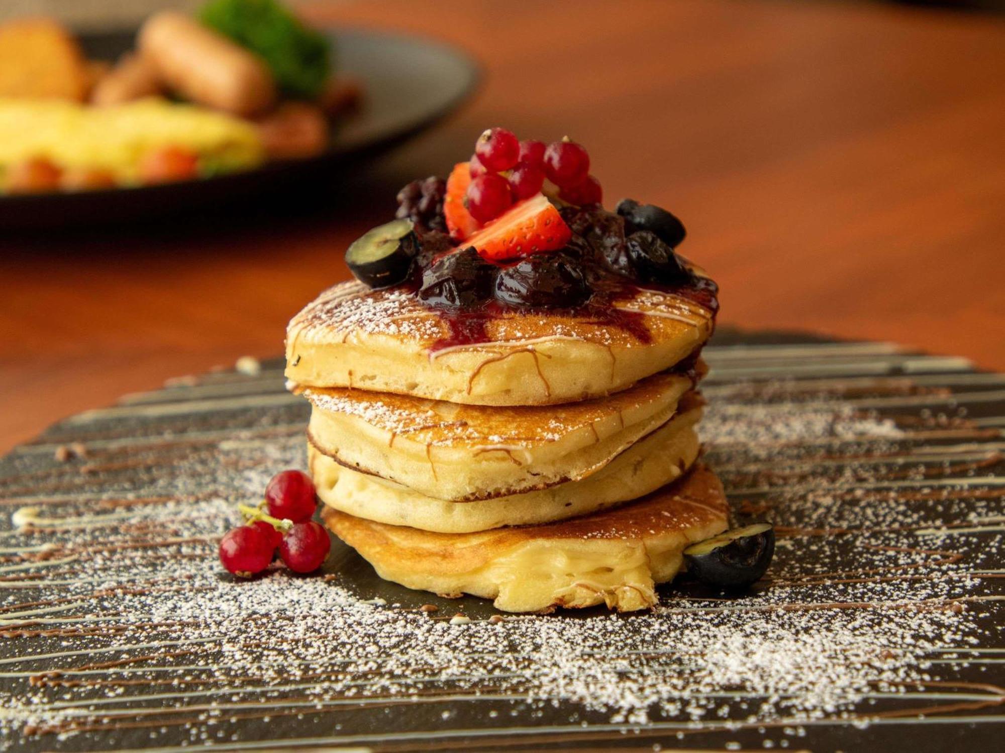 Отель Swissotel Al Ghurair - Deira & Creek 5*